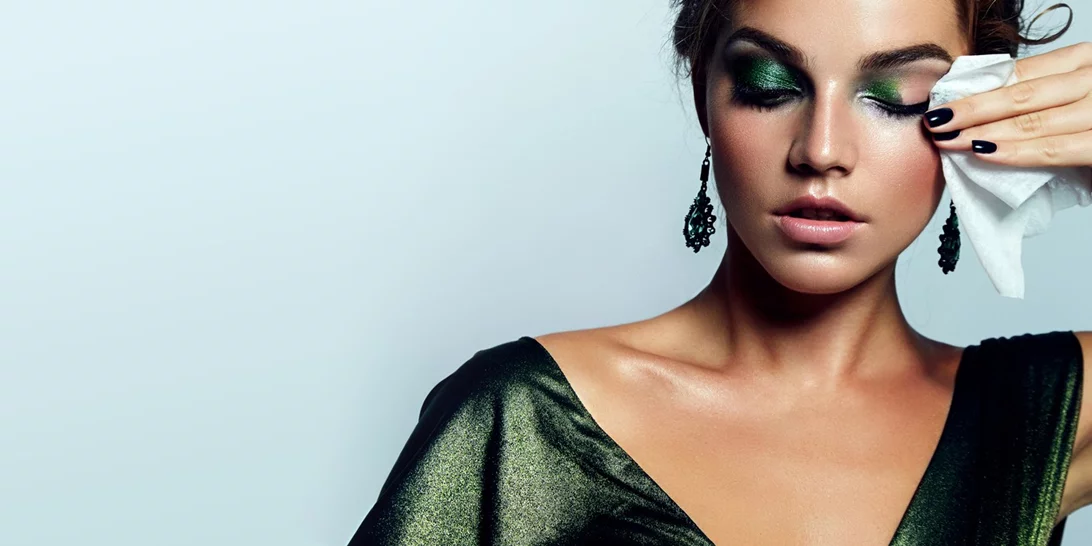 Ντεμακιγιάζ: Τα μυστικά που ξέρει μόνο ένας expert και τώρα θα μάθεις κι εσύ!