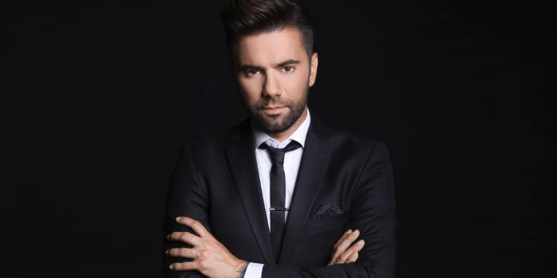 Θοδωρής Μαραντίνης | Δες τον να ποζάρει με την αδελφή του!