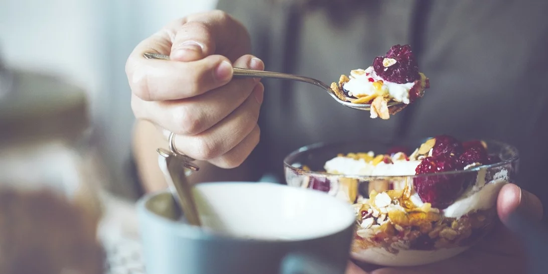 3 γρήγορα tips για να τρως πρωινό και να χάνεις κιλά