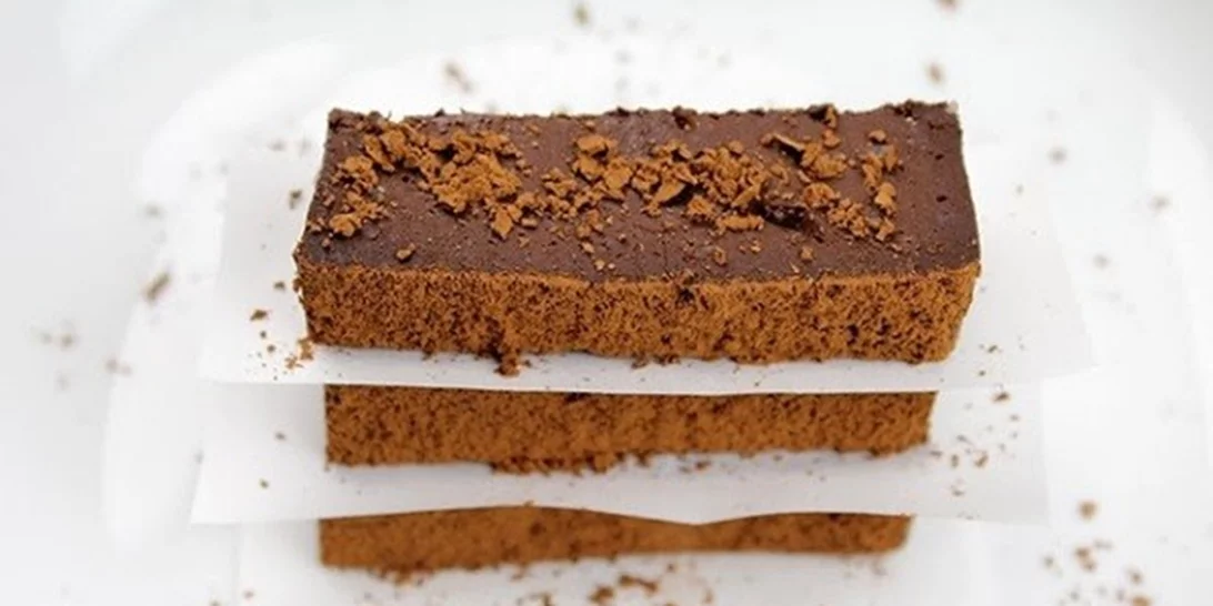 Σοκολατένιο κέικ χωρίς αλεύρι και χωρίς ψήσιμο - η "θα-σου-πετύχει-πάντα" συνταγή για το Σαββατοκύριακο