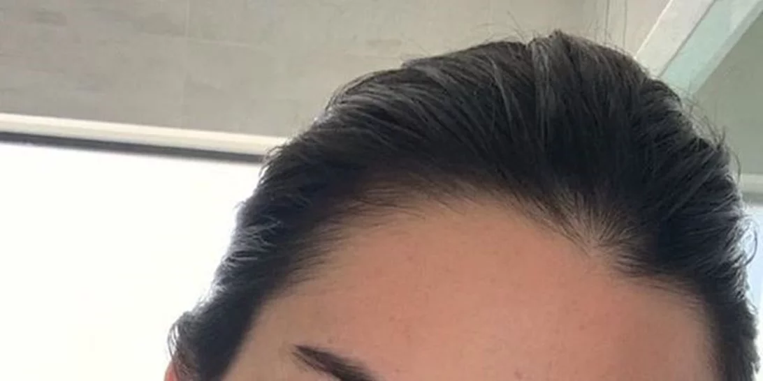 Ποια είναι η νέα τάση στα σχέδια για νύχια που υιοθέτησαν ακόμα και η Kendall Jenner και η Ariana Grande