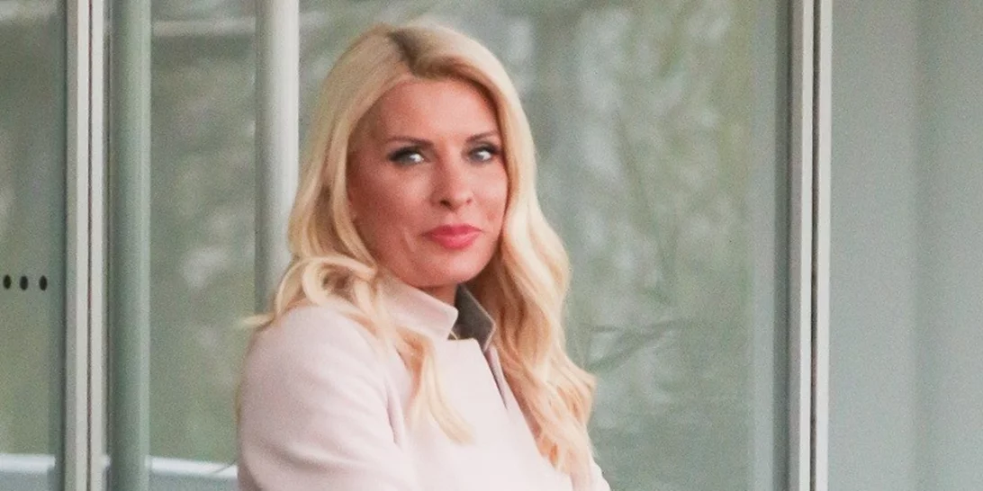 Ελένη Μενεγάκη | Νέες φωτογραφίες με την κούκλα έφηβη κόρη της, Λάουρα