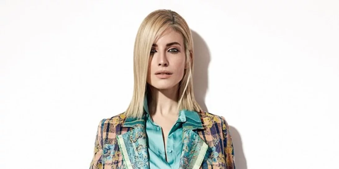 Ευαγγελία Αραβανή | Φωτογραφίζεται για τη MadameFigaro με δημιουργία της νικήτριας Μαργαρίτας Πριφτάκη