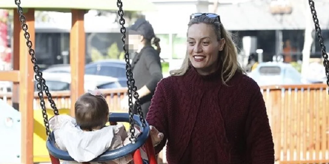 Τις μάτιασαν | Οι φωτογραφίες της Ελεονώρας Μελέτη με την κόρη της πριν την περιπέτεια υγείας