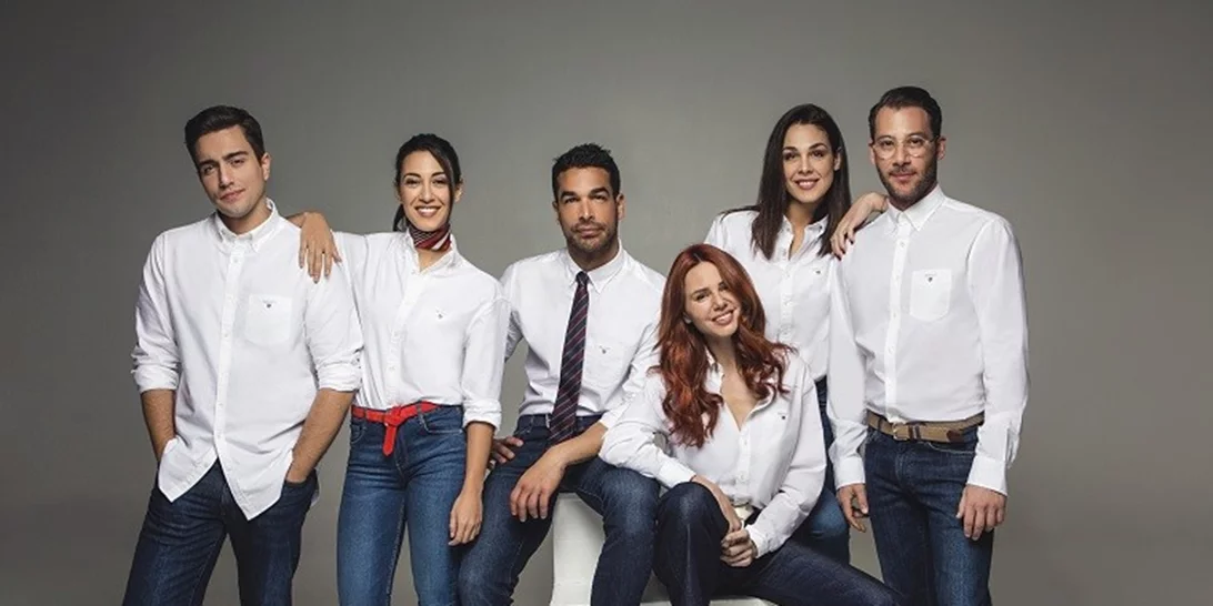 6 διάσημοι Έλληνες σου δείχνουν πώς να φορέσεις το λευκό πουκάμισο