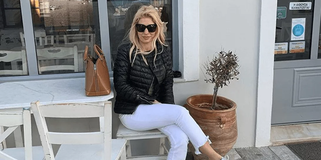 Ελένη Μενεγάκη | Αποκάλυψε γιατί η κόρη της, Μαρίνα, δεν πόζαρε με τις μεγάλες αδερφές της στη νέα τους φωτογραφία