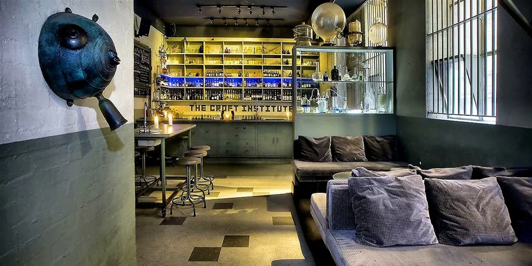 Τα πιο ωραία κρυμμένα bars του πλανήτη και πώς θα τα βρεις