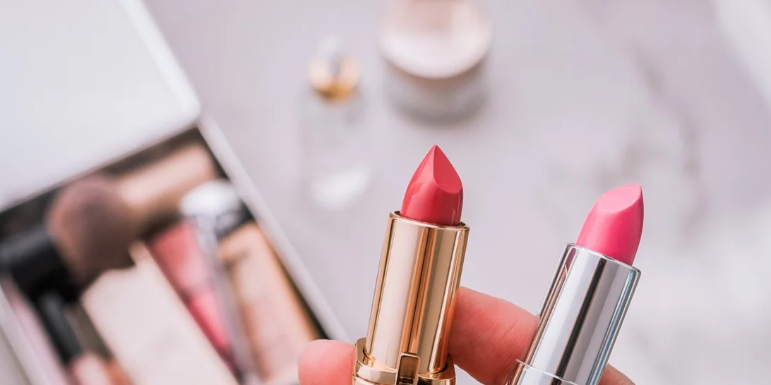 «Ιδρώνει» το κραγιόν σου; Δες αν κάνει να το χρησιμοποιείς!