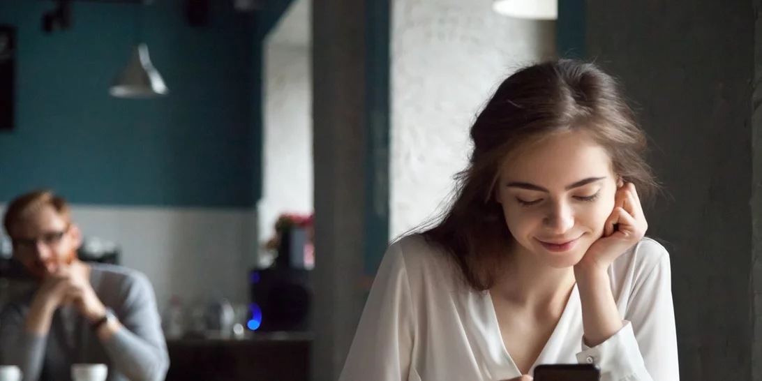 Πώς το online dating οδηγεί σε έναν ευτυχισμένο γάμο