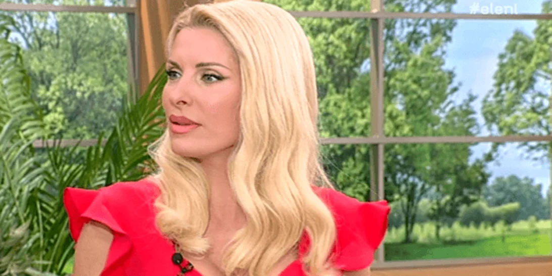 Ελένη Μενεγάκη | Εύχεται «Καλή Σαρακοστή» αγκαλιά με τη μικρή Μαρίνα