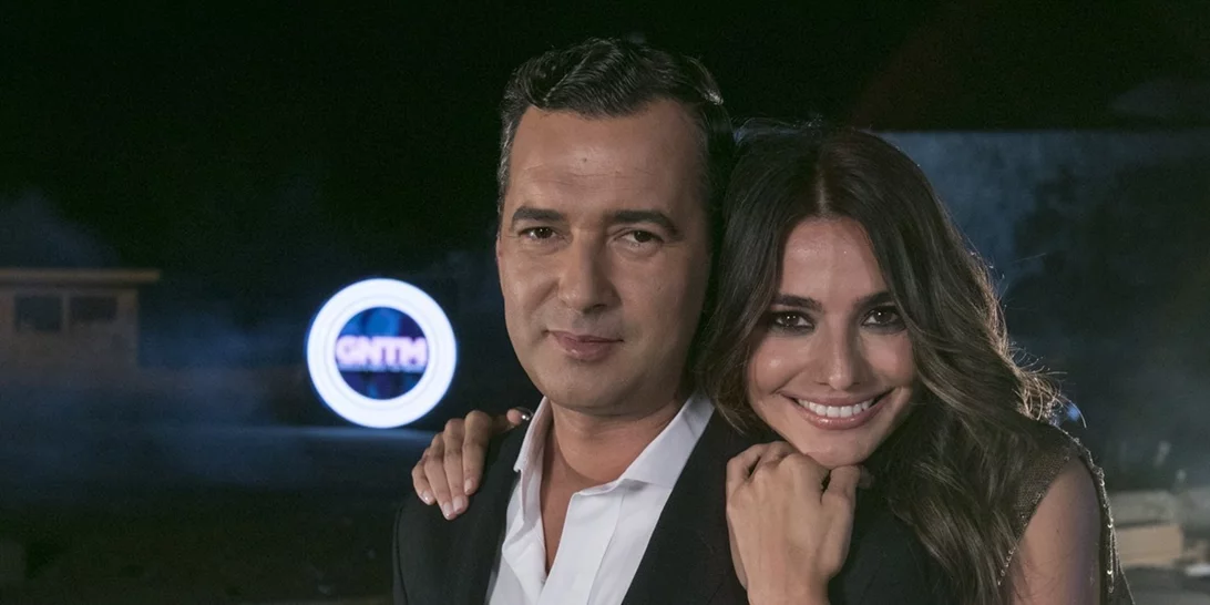 10 Years Challenge | Ο Άγγελος Μπράτης μάς έδειξε πώς ήταν η Ηλιάνα Παπαγεωργίου πριν από μία δεκαετία