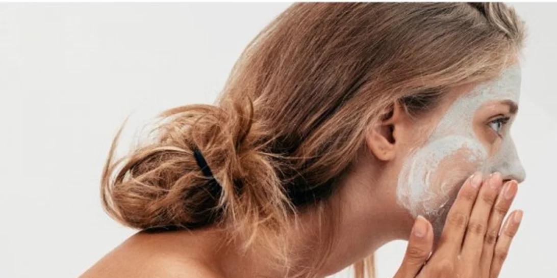 Καθαρισμός προσώπου στο σπίτι βήμα βήμα (με ατμό, αιθέρια έλαια, μάσκες)