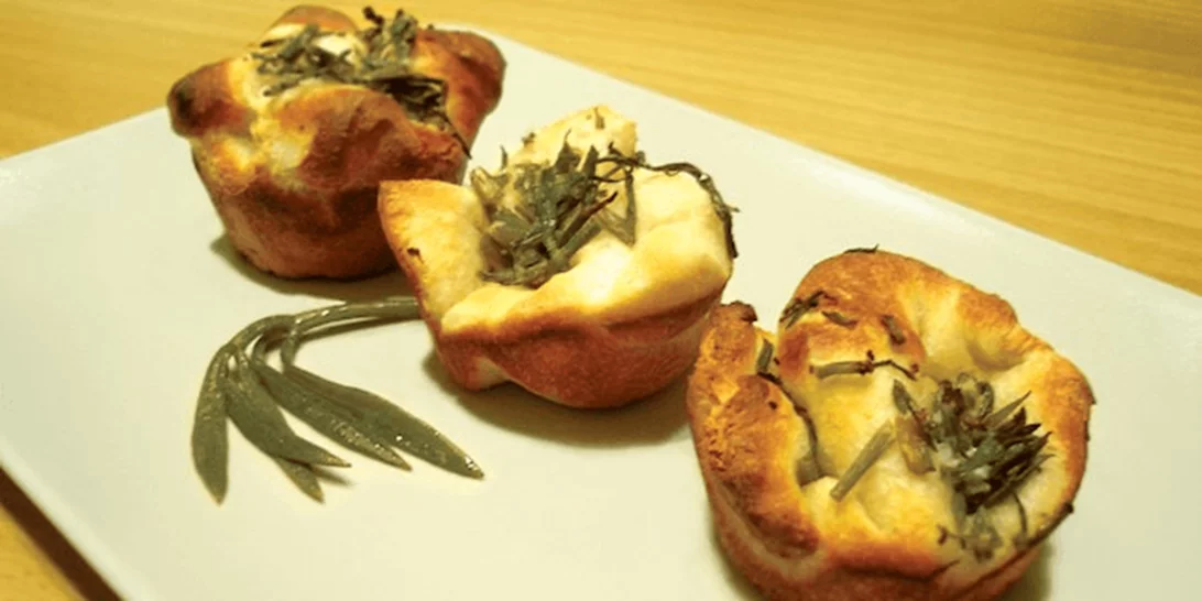 Αφράτα αλμυρά ψωμάκια με κρίταμο