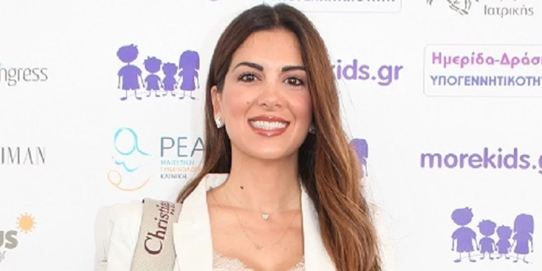 Ναι ή όχι; Δες πώς συνδύασε η Σταματίνα Τσιμτσιλή τις διάφανες γόβες της