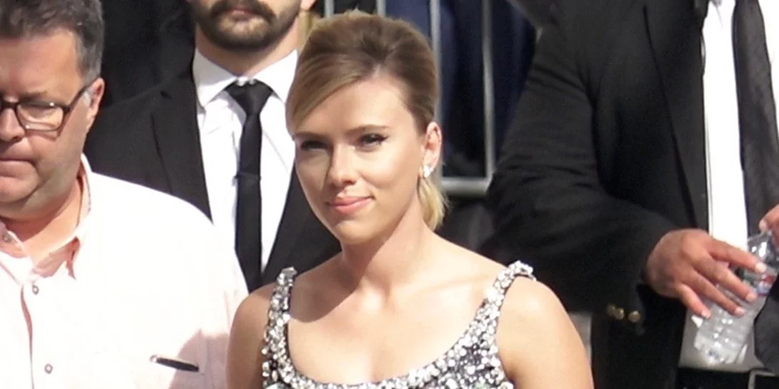 Η Scarlett Johansson σκέφτεται μία καριέρα στην πολιτική