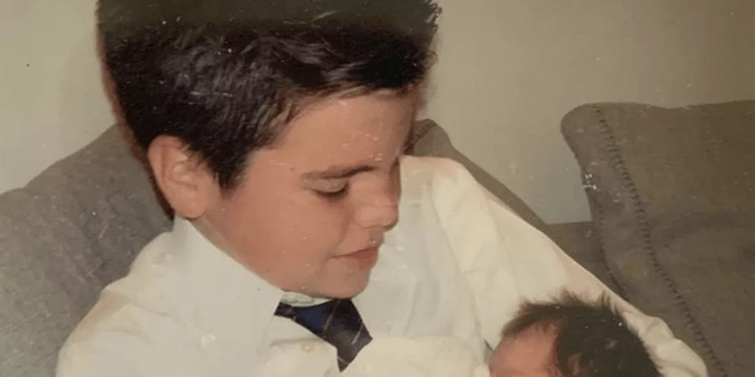 Άγγελος Λάτσιος | Μόλις δημοσίευσε φωτογραφία με την 4χρονη μικρότερη αδερφή του, Μαρίνα Παντζοπούλου