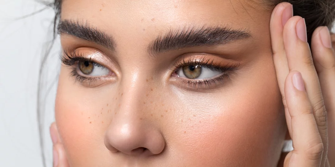 Πώς το υαλουρονικό οξύ μπορεί να αλλάξει το σχήμα της μύτης και των χειλιών