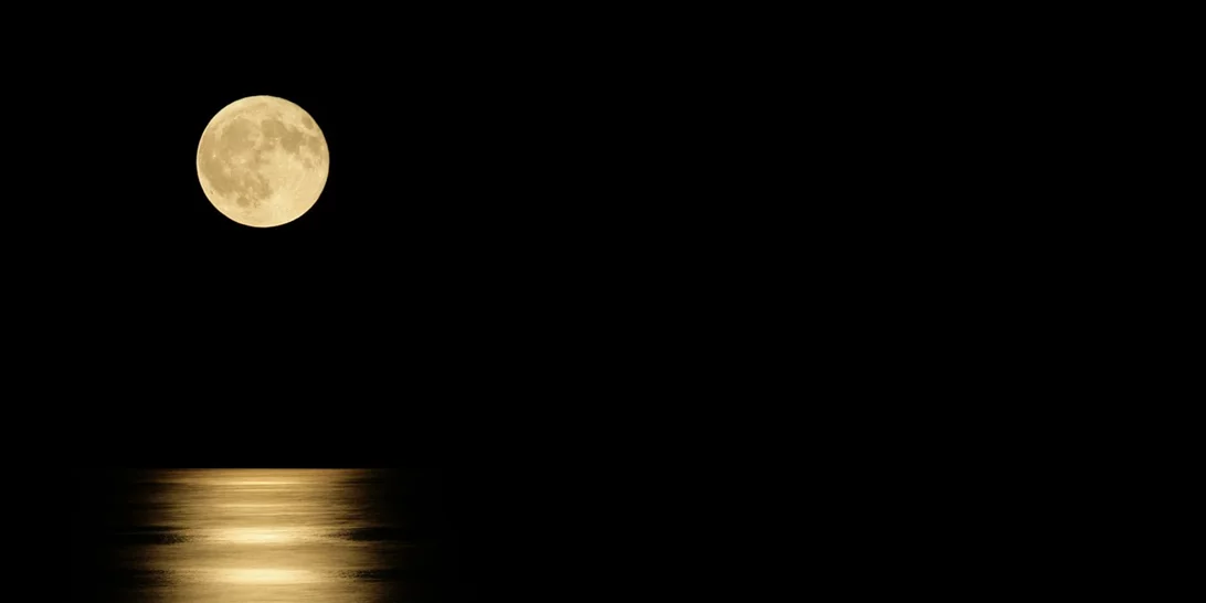 Πανσέληνος στο Ζυγό στις 19 Απριλίου | Πώς θα επηρεάσει όλα τα ζώδια;