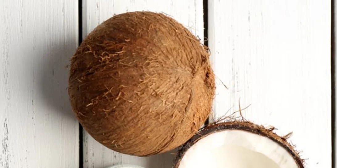 Φτιάξε μάσκα προσώπου με μέλι και λάδι καρύδας (και τι να ΜΗΝ βάζεις στις μάσκες ομορφιάς)!