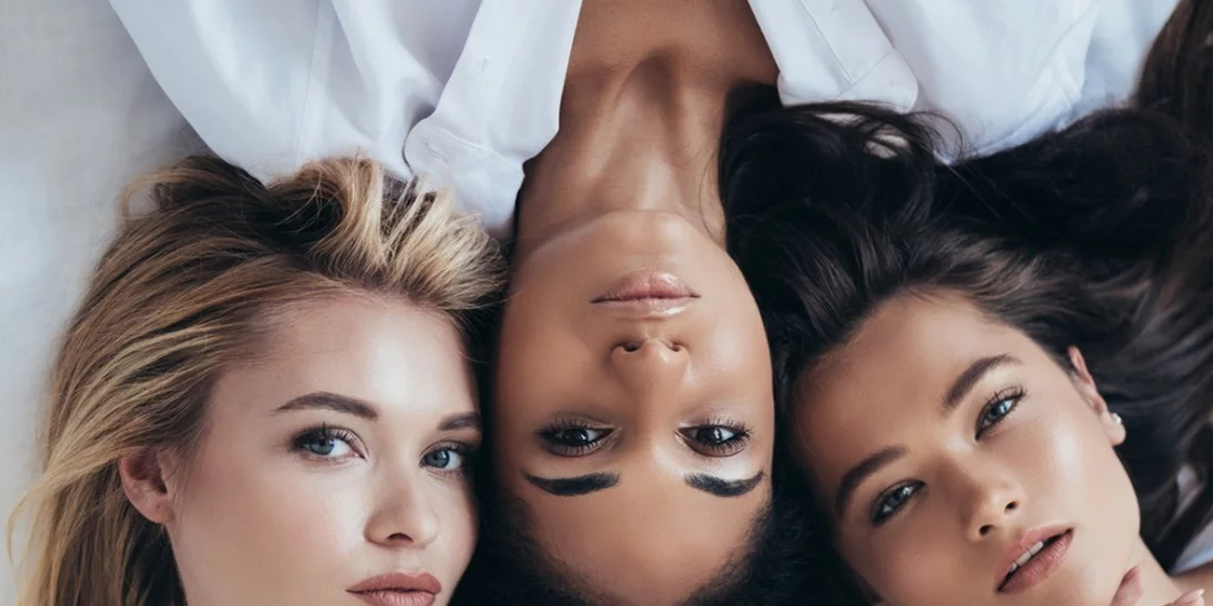 Οι 15 τροφές που χρειάζονται οι γυναίκες για λαμπερό δέρμα γεμάτο υγεία