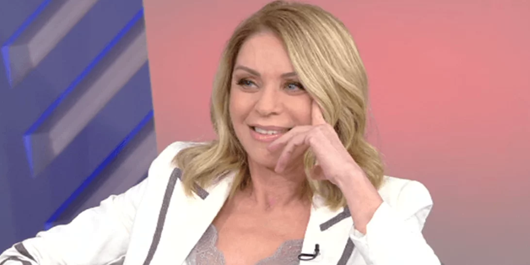 Η Έλλη Στάη στον Νίκο Μουτσινά | Οι απολαυστικές ατάκες & η πρόταση γάμου on air