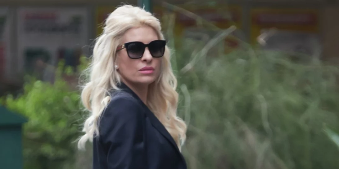 Ελένη Μενεγάκη | Δες τι φόρεσε σε βόλτα της στο κέντρο της Αθήνας