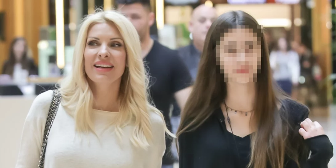 Ελένη Μενεγάκη και Λάουρα Λάτσιου είναι αχώριστες | Νέες φωτογραφίες από έξοδό τους για shopping