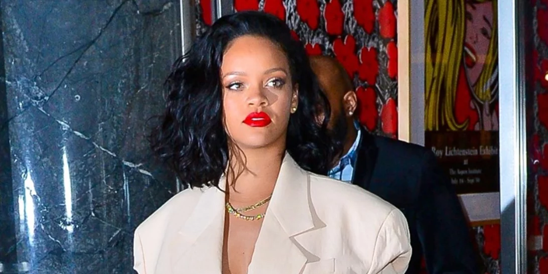 Rihanna | Κυκλοφορεί τη δική της σειρά ειδών πολυτελείας με τον οίκο Louis Vuitton