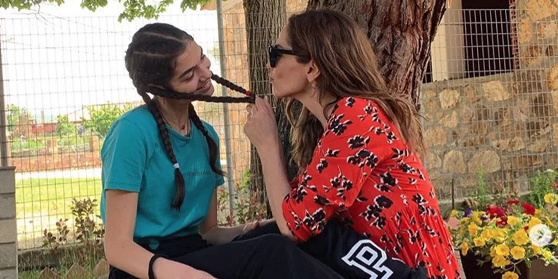 Δέσποινα Βανδή - Μελίνα Νικολαΐδη | Νέες φωτογραφίες από έξοδό τους στη Θεσσαλονίκη