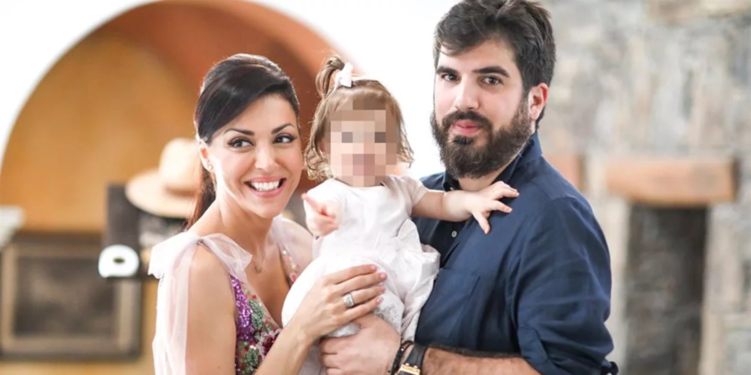 Σίσσυ Φειδά - Γιώργος Ανδρίτσος: Με την κόρη τους στην θάλασσα