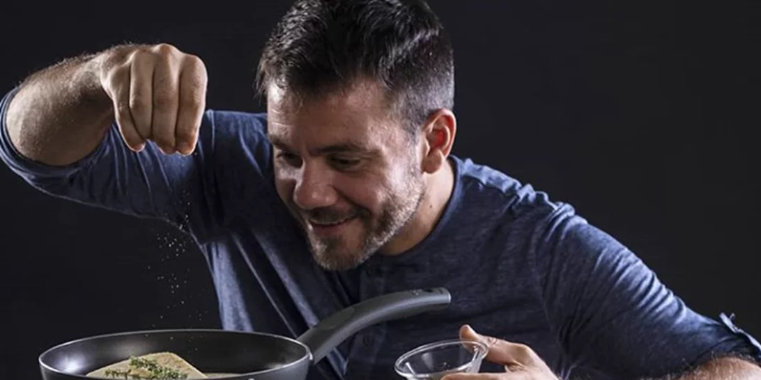 Ευτύχης Μπλέτσας | «Με την Ηλέκτρα γνωριστήκαμε online. Πλέον θα ταξιδεύουμε μαζί με την κόρη μας!»