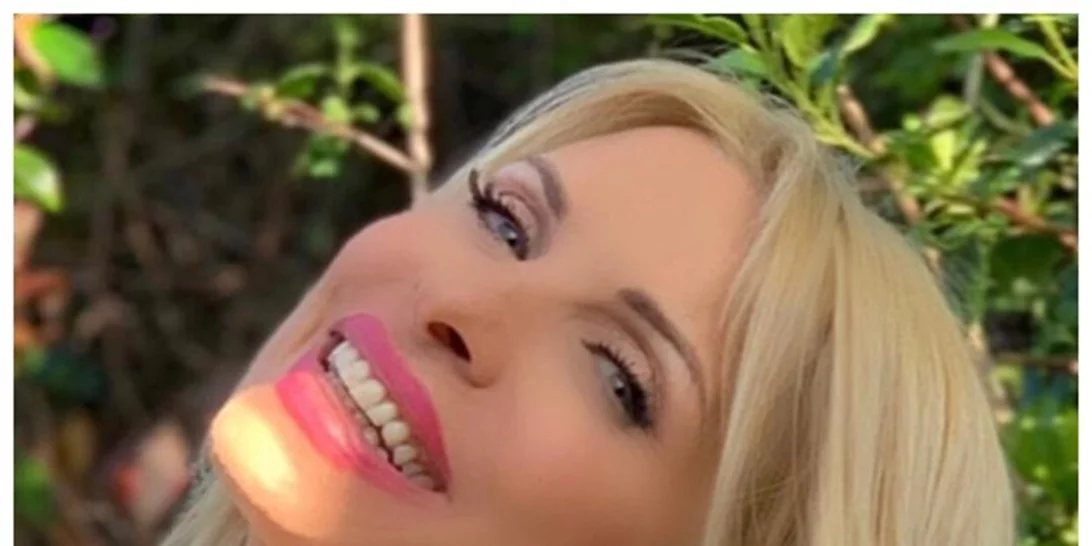 Ελένη Μενεγάκη | Δες το εξωτικό της μαύρισμα μετά τις πασχαλινές διακοπές της! (φωτογραφίες)