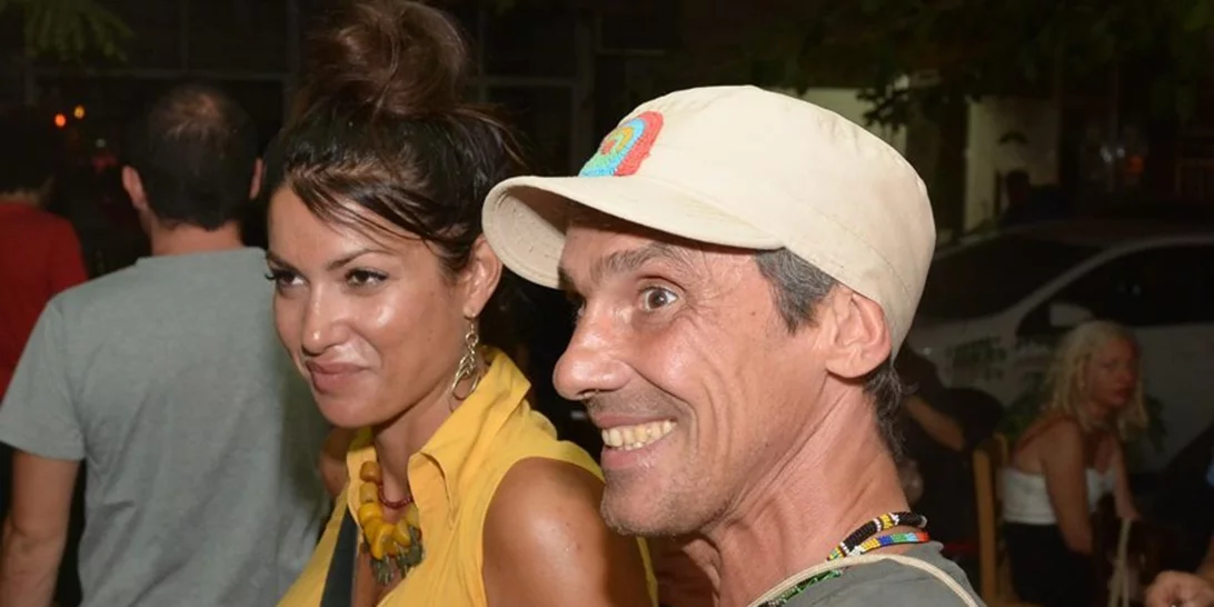 Βγήκε από το μαιευτήριο η Κλέλια Ρένεση | Οι πρώτες φωτογραφίες με το μωρό