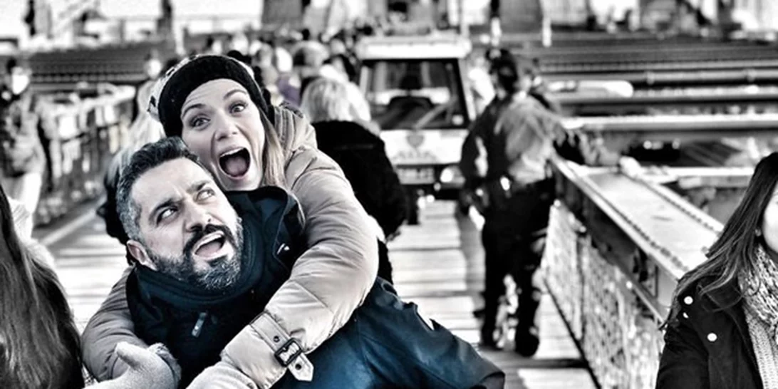 Βάσω Λασκαράκη | Ποζάρει στα λευκά και μας δείχνει τη βέρα της