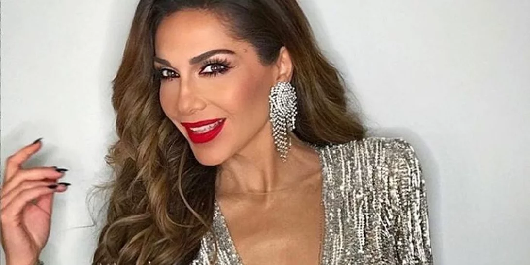 Δέσποινα Βανδή | Η αποκάλυψη που έκανε και το κοστούμι υπερπαραγωγή