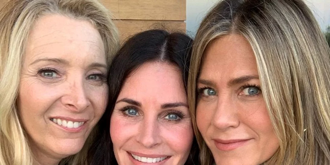 H Jennifer Aniston ζήτησε δημόσια συγγνώμη από την Courteney Cox