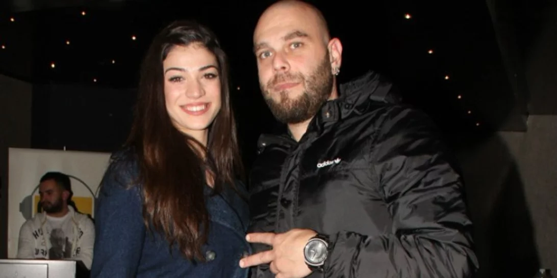 Ήβη Αδάμου | Ποζάρει με μαγιό έναν χρόνο αφότου γέννησε