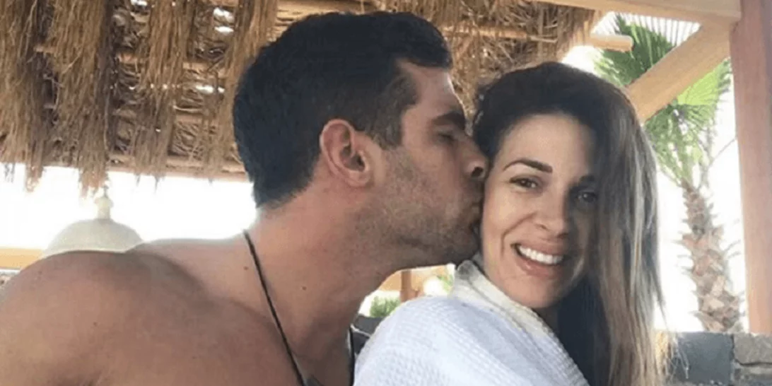 Ελένη Χατζίδου | Με το ολόσωμο μαγιό που είναι ιδανικό για εγκυμοσύνη