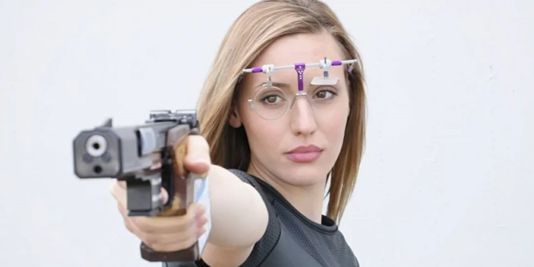 Άννα Κορακάκη | "Βάζει φωτιά και καίει ολοσχερώς το αυτοκίνητο του συντρόφου μου. Αυτά προκαλεί το "stalking" [εικόνες]