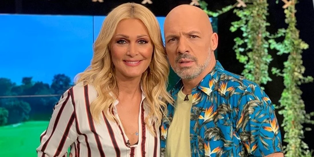 Νατάσα Θεοδωρίδου | Η άγνωστη φιλία με τη μαμά του, οι χωρισμοί & η υπέροχη κοσμοθεωρία της