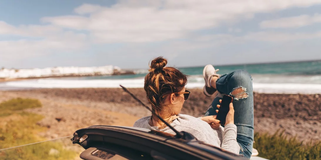Δεν μπορείς να μείνεις λεπτό χωρίς το κινητό σου; Mήπως έχεις nomophobia ;
