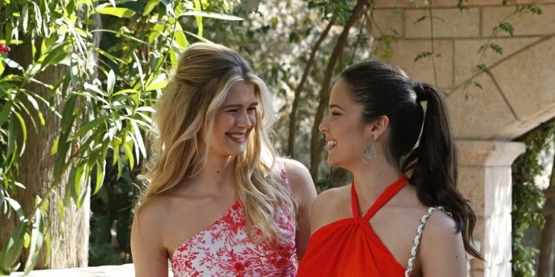 Αμαλία και Αλεξάνδρα Κωστοπούλου | Διακοπές στο εξοχικό τους στην Πάτμο