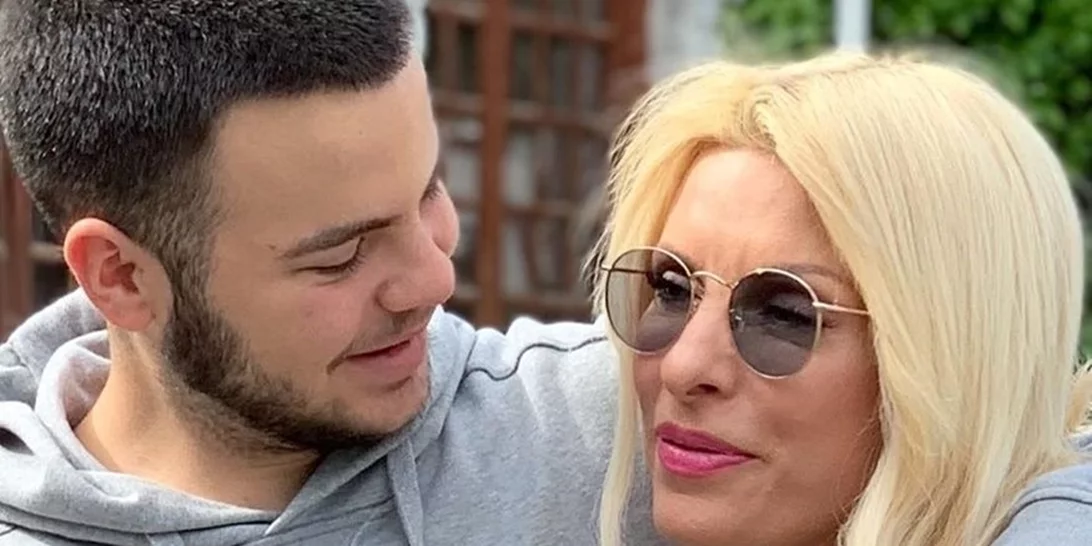 Full in love ο γιος της Ελένης Μενεγάκη | Δες τις φωτογραφίες