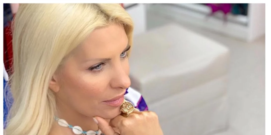 Ελένη Μενεγάκη | Οι τέσσερις πρόσφατες εξορμήσεις της στην παραλία