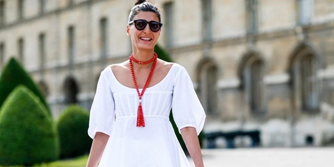 Πώς να ντυθείς άνετα και κομψά όταν οι θερμοκρασίες είναι υψηλές