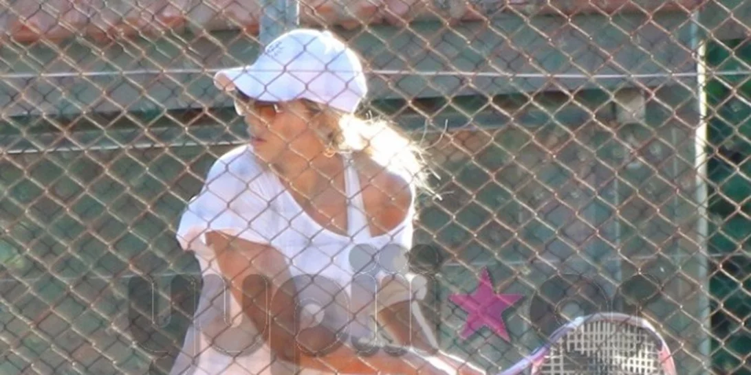 Κωνσταντίνα Σπυροπούλου | Δες τη να παίζει τένις στο Καβούρι