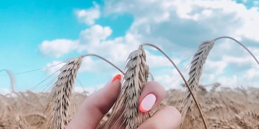 Πώς να υιοθετήσεις το πιο τέλειο trend στα νύχια για το καλοκαίρι χωρίς υπερβολές