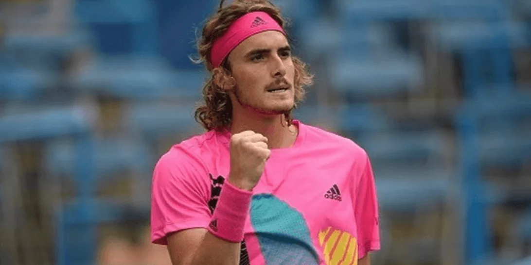 Στέφανος Τσιτσιπάς | "Ξοδεύω 20 λεπτά για να χτενίζω τα μαλλιά μου. Βάζω απαλά ελαιόλαδο και ρίγανη"