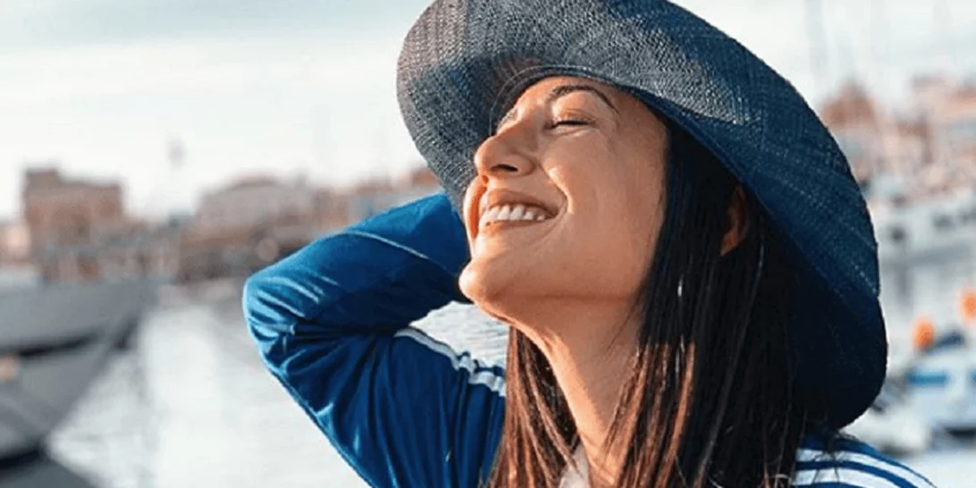 Η Ευγενία Σαμαρά είχε να κόψει τα μαλλιά της πάνω από ένα εκατοστό από το Δημοτικό και τώρα το τόλμησε | Δες το καρέ που έκανε