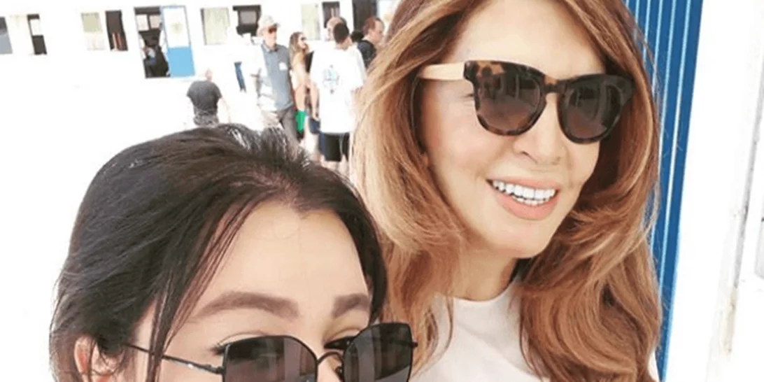 Μιμή Ντενίση | Ποζάρει με μαγιό (χωρίς ρετούς και φίλτρα) και εντυπωσιάζει